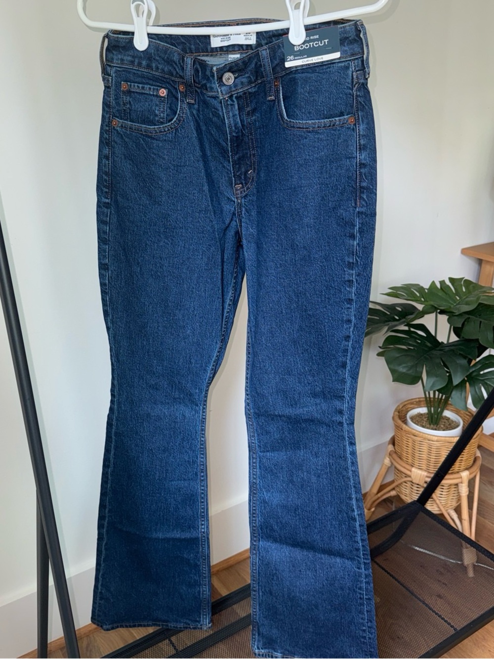 Abercrombie Curve Love Dark Wash Bootcut Jeans, Size 26, NWT